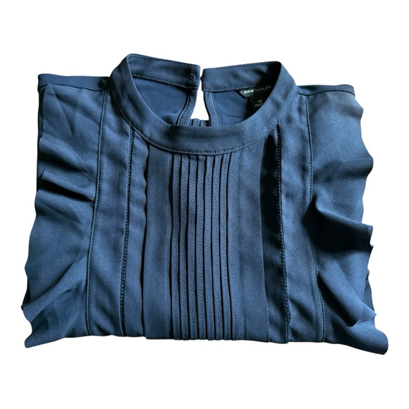 Women's Ann Taylor Navy Ruffle Pleated Sleeveless Blouse M - Picture 10 of 10